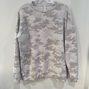 Athleta women’s Light Gray camo Textured pull over light sweatshirt size small